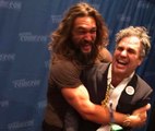 MARK RUFFALO meets JASON MOMOA incognito at New York Comic Con 2018. Marvel loves DC !