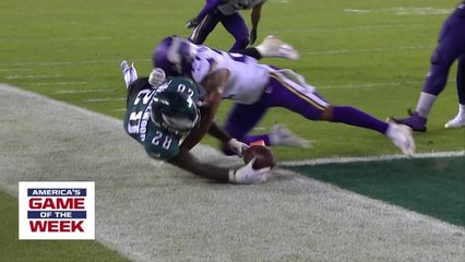 Wendell Smallwood wins edge for two-point conversion