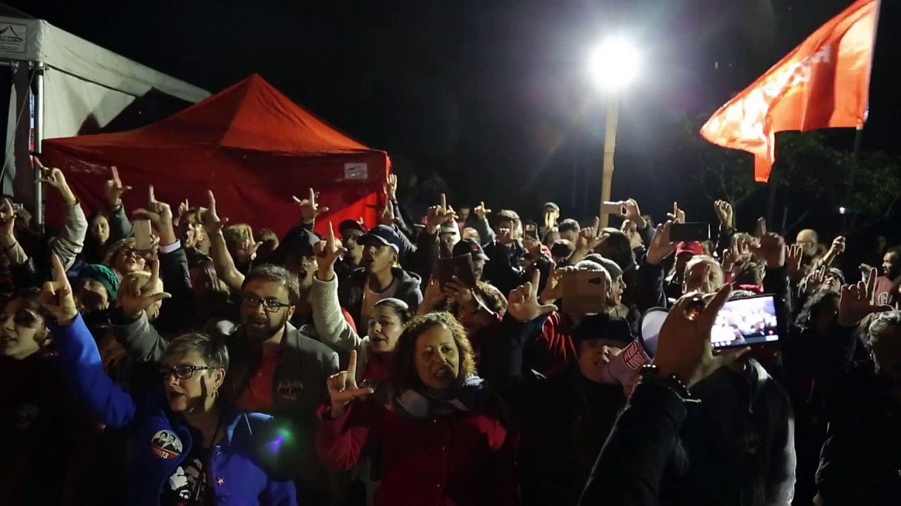Lula complete seis meses preso