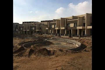 تاون هاوس كورنر فى ذا سكوير صبور