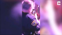 Un policier surpris en train de prendre des photos des fesses d'une femme au concert de Drake.