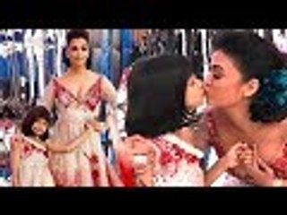 Aaradhya Bachchan's CUTE Ramp Walk Moment With Aishwarya Rai Bachchan