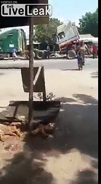 Amaizing move.... Give a beer to that girl.