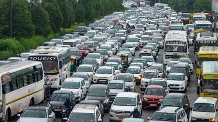 下载视频: Delhi Traffic Police, MCD & Transport Department घर-घर जाकर जब्त करेगा Old Diesel Car।वनइंडिया हिंदी