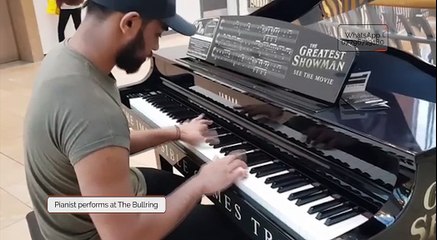 Surprise Pianist At Birmingham Bullring