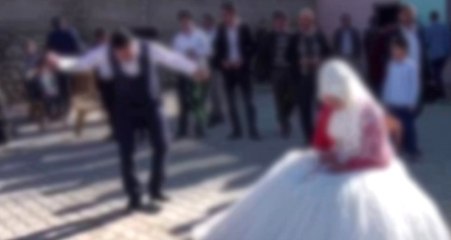 Damat Düğününde Oynadığı Sırada Bıçaklanarak Yaralandı