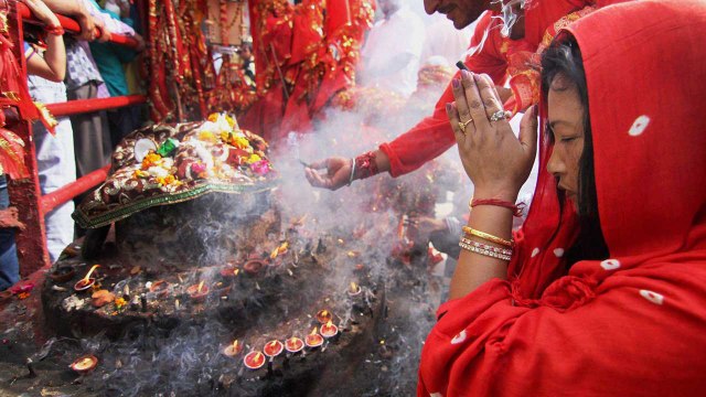 Navratri Vastu Tips: नवरात्रि पूजा में ध्यान रखें ये वास्तु टिप्स, माँ होंगी प्रसन्न | Boldsky