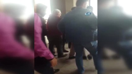 Kocaeli Barosu'nda Avukata Bıçaklı Saldırı...avukat Kendini Savunabilmek İçin Defalarca Havaya Ateş...