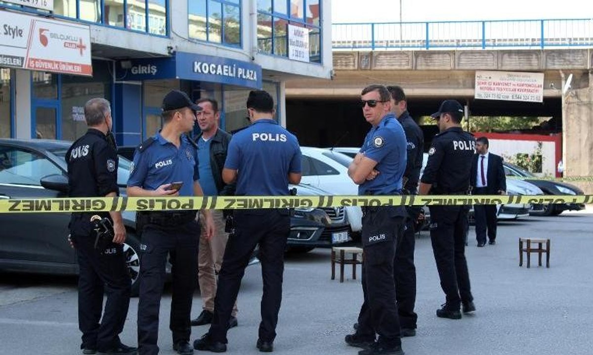 Kocaeli Barosu'nda avukata bıçaklı saldırı