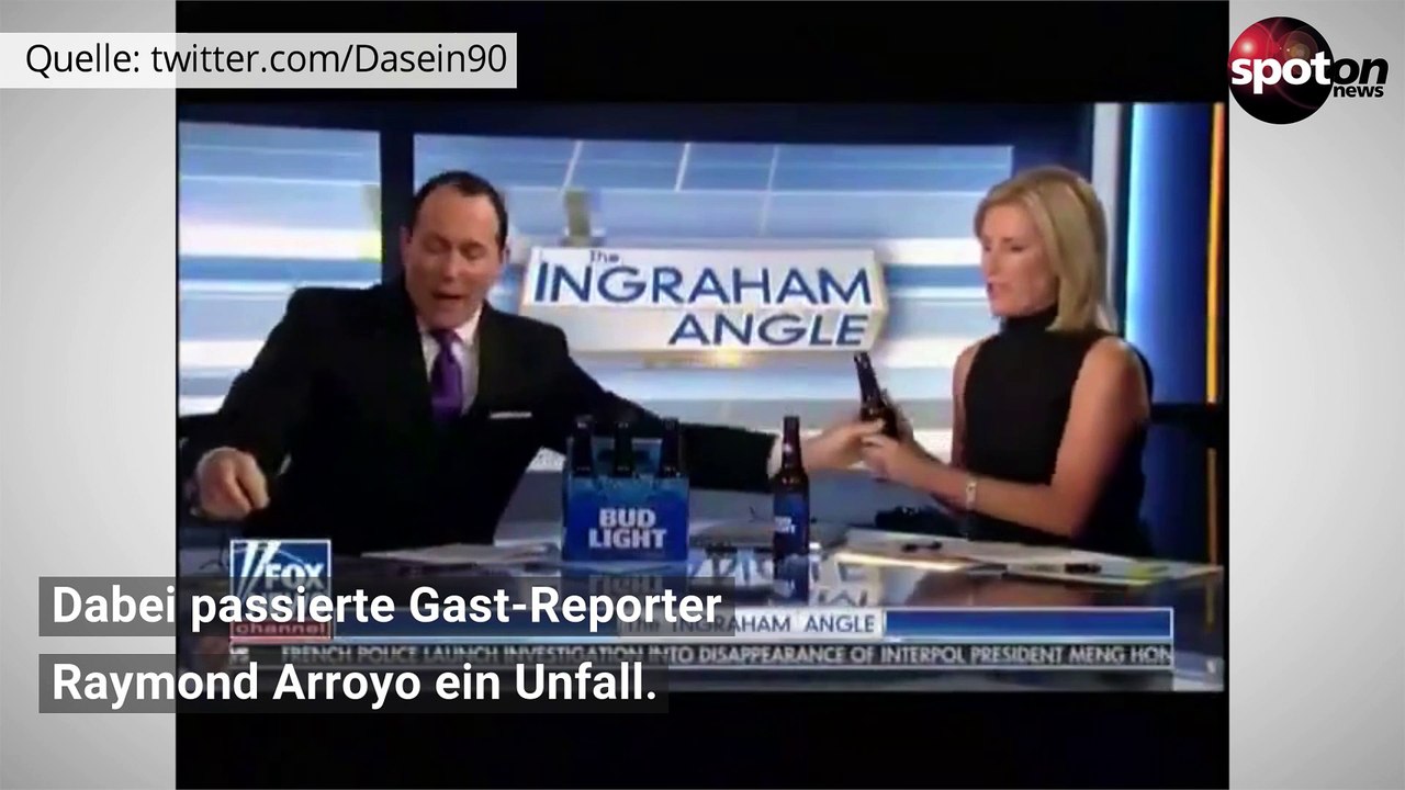 Selfie-Fail: Fox-News-Reporter fällt vom Stuhl