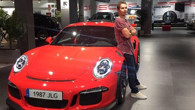 VÍDEO: Este es el espectacular garaje de Jorge Lorenzo