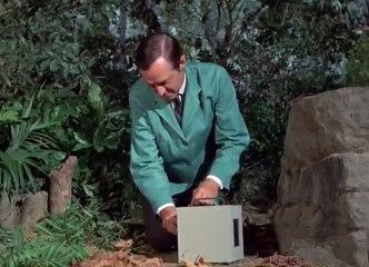 Land of the Giants S02 - Ep11 The Clones - Part 01 HD Watch