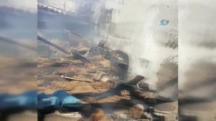 3 Gün Önce Silahların Konuştuğu Mahalleyi Şimdi İse Alevler Sardı