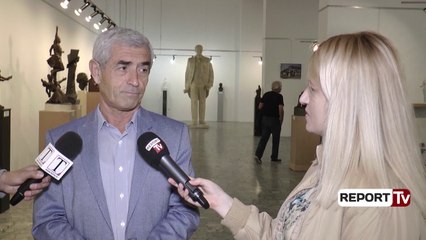 Скачать видео: Idriz Balani çel ekspozitën: Në Shqipëri parqet janë bosh, puna ime ka gjetur vend në Kosovë