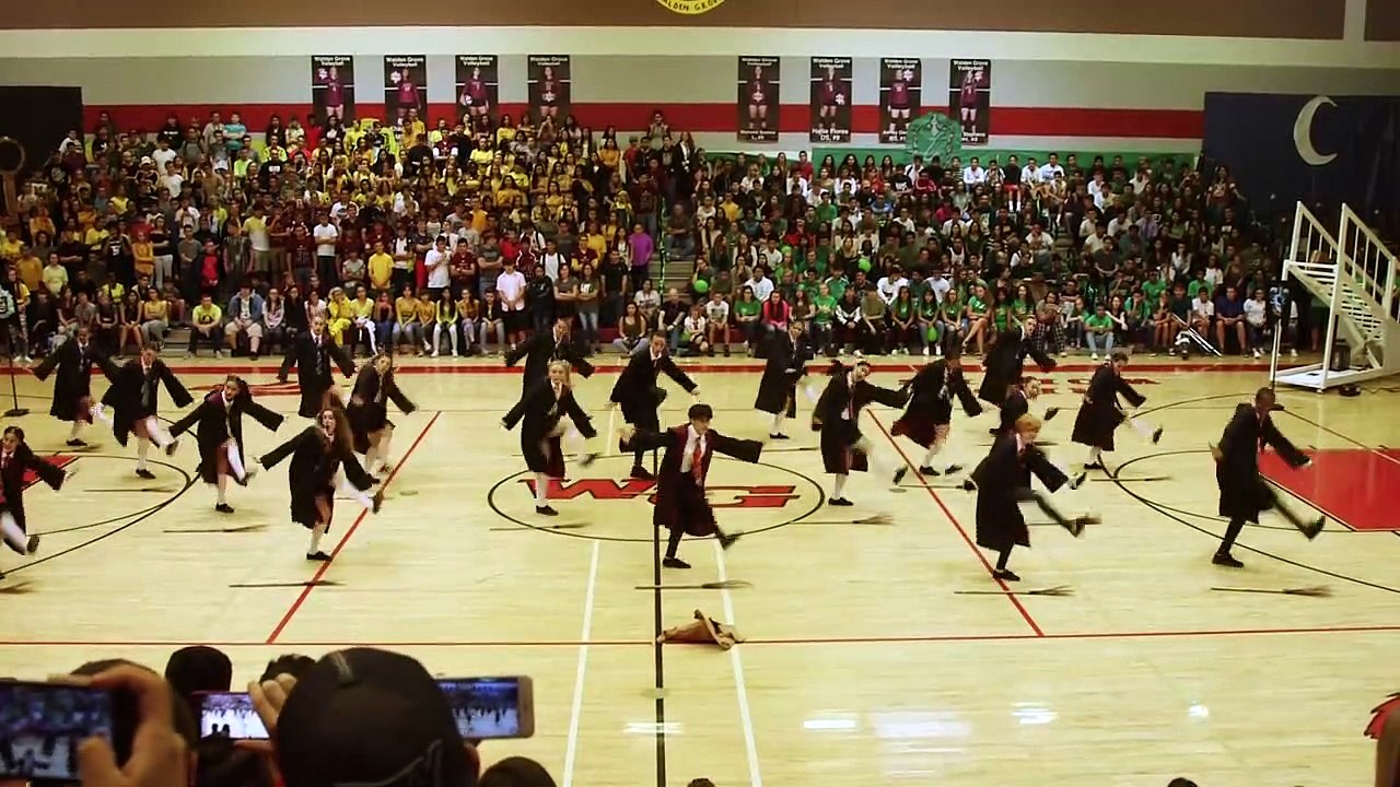 Une chorégraphie géniale sur le thème Harry Potter pendant un match de basket !