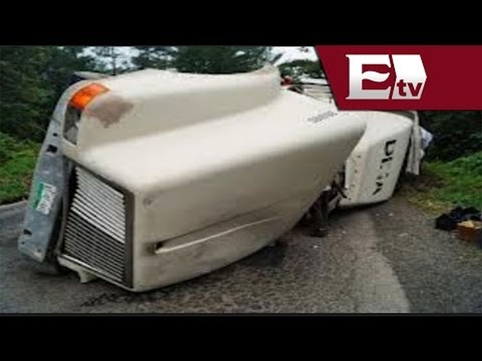 Vuelca camión en la carretera federal México-Cuernavaca/ Titulares con Atalo Mata