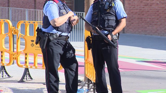 Juez concluye que la mosso que abatió al atacante de Cornellà actuó en legítima defensa