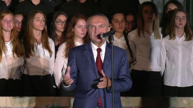 Ora News - Princ Leka ll, mesazh politikës në 90 vjetorin e krijimit të Mbretërisë Shqiptare