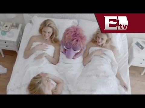 Bar Refaeli es demasiado sexual para la televisión israelí / Andrea Newman