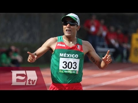 Juan Luis Barrios gana oro en cinco mil metros planos en JCC 2014/ Rigoberto Plascencia