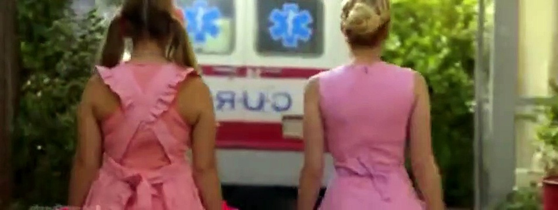 Scream Queens S02E05 Chanel Pour Homme-Icide