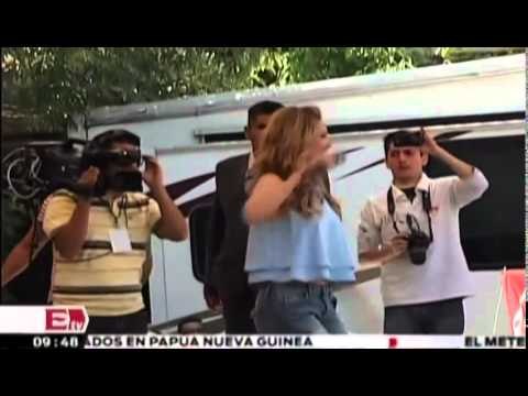 Shakira firma autógrafos en México / Función con Joanna Vegabiestro