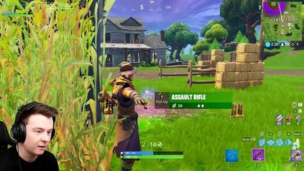 Hiding as a SCARECROW In Fortnite Battle Royale!