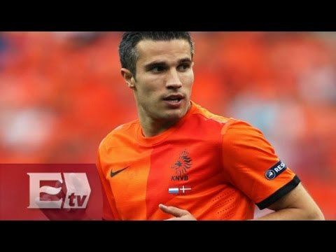 Robin Van Persie fue presentado con el Fenerbahce / Adrenalina Excélsior