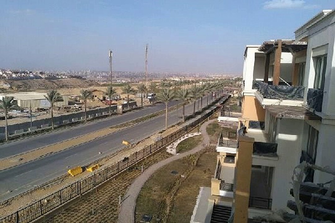 بنت هاوس للايجار باب تاون كايرو اعمار التو