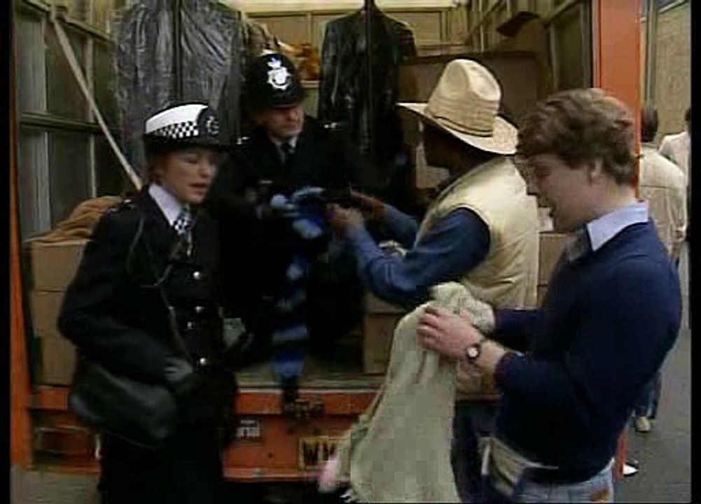 The Bill S01 E03 Clutching at Straws Part.1