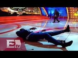 Shaquille O'Neall sufre aparatosa caída durante un programa de televisión / Función