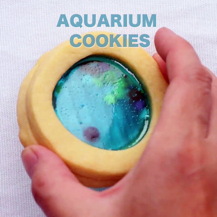 Diese Aquarium Cookies sind eigentlich viel zu toll, um sie zu essen... aber mach's trotzdem!Zum Rezept:
