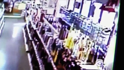 Hate Thy Neighbour S02 E09