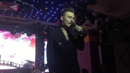 Đừng quên tên anh Live cực hay - Hoa Vinh