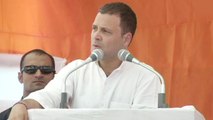 Rajasthan Election 2018:Rahul Gandhi के Made In Dholpur Mobile से China लेगा सेल्फी | वनइंडिया हिंदी