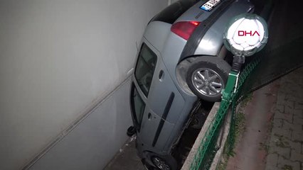 Karabük Apartman Boşluğuna Düşen Otomobilin Sürücüsü Yaralandı
