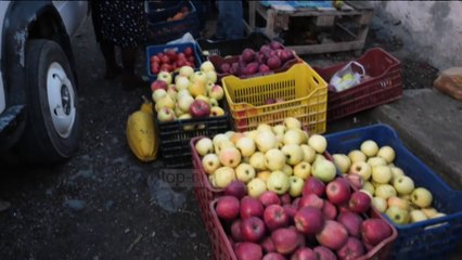 Qyteti pa treg. Në Bulqizë, produktet vazhdojnë të tregtohen në rrugë - Top Channel Albania