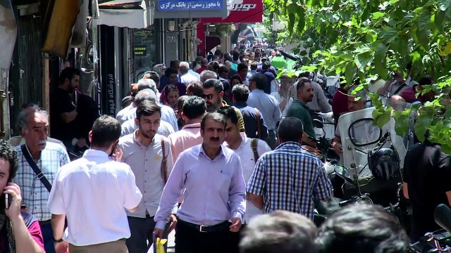 صندوق النقد الدولي يتوقّع انكماش الاقتصاد الايراني