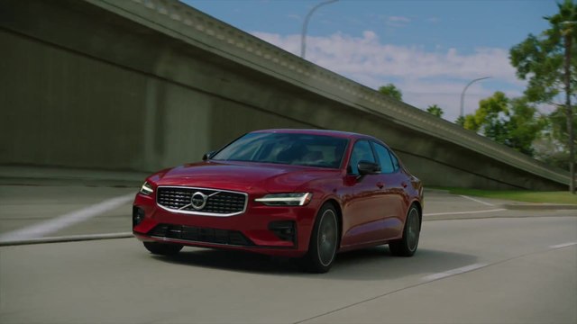 Volvo S60 T6 AWD R-Design Driving Video
