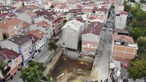 Bağcılar'da Bir Binada Çökme Riski, Binada Yaşayanlar Tahliye Edildi