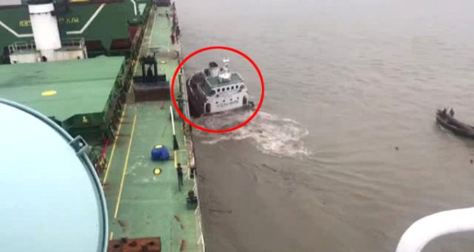 Türk Mürettebatın, Batan Gemideki Mürettebatı Kurtarma Anı Kemarada