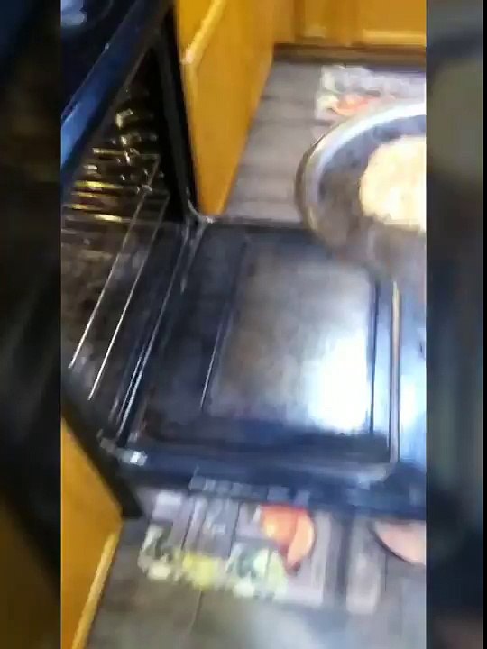 How to make a giant cookie 