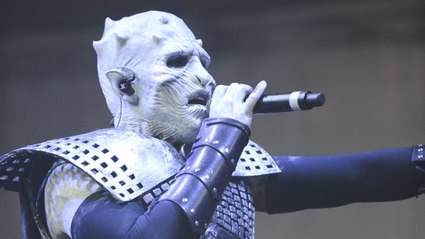 33 Outrageously Awesome Celeb Halloween Costumes