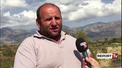 Report Tv-Ura e fshatit Vanë në Delvinë në rrezik shembjeje, banorët: Po ra shi, iku!