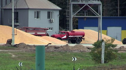 Ukraine: un dépôt de munitions en feu, des milliers d'évacués