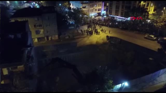 Bağcılar'da İki Binada Çökme Riski; Binanın Yıkımına Başlandı