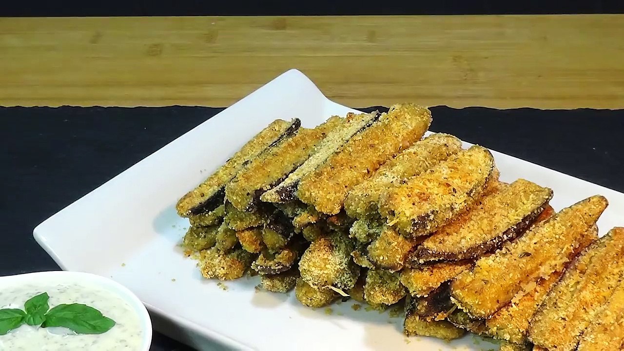 Berenjenas rebozadas al horno y salsa de yogur casera. RECETA FÁCIL Y RÁPIDA. Loli Domínguez