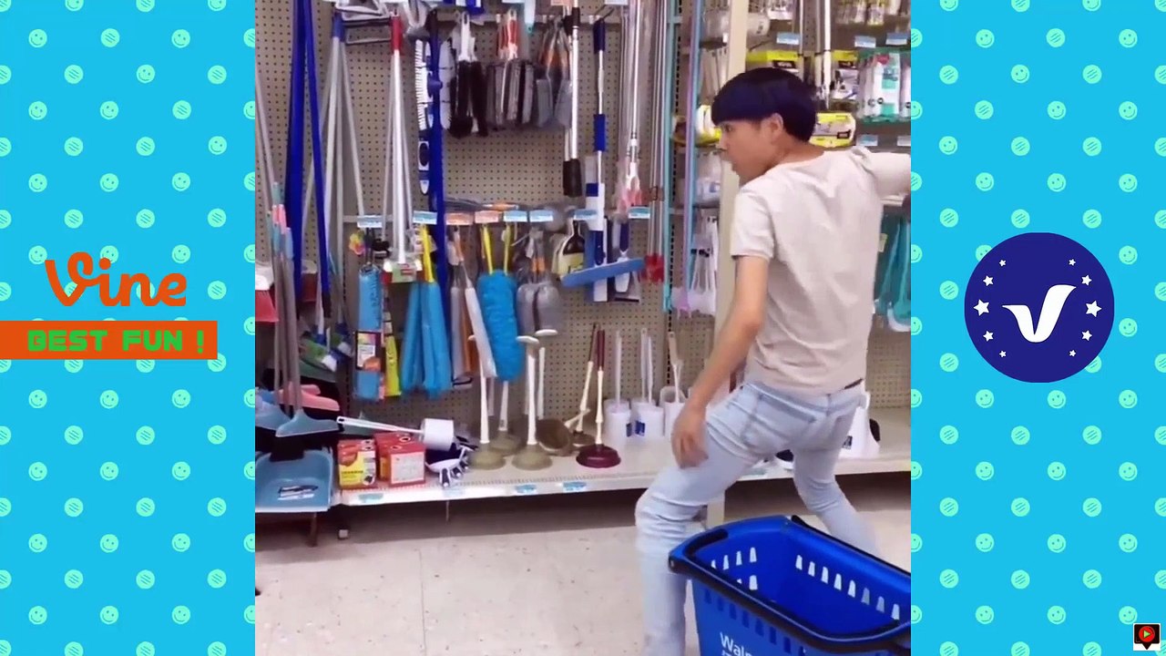 Funny Videos 2017 ● People doing stupid things P69