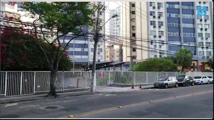 Fios de alta tensão caem em bairro de Vitória