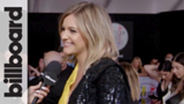 Kelsea Ballerini Talks Collaborating With The Chainsmokers, Taylor Swift's Political Statement & More at 2018 AMAs | Billboard